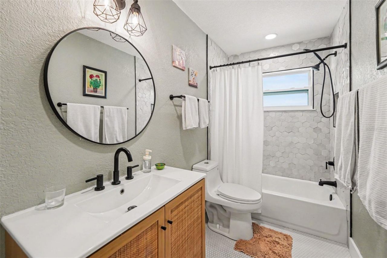6825 11th Avenue N, Saint Petersburg, FL 33710 Photo
