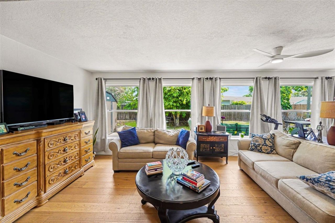 6825 11th Avenue N, Saint Petersburg, FL 33710 Photo
