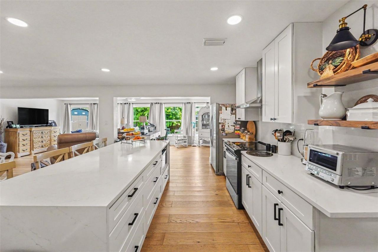 6825 11th Avenue N, Saint Petersburg, FL 33710 Photo