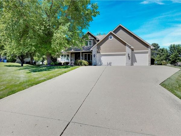 17713 157th Terrace, Basehor, KS 66012