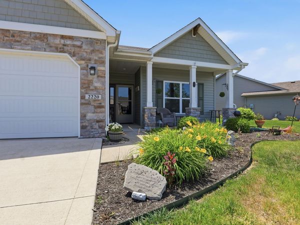 2220 E Whispering Trail, Columbia City, IN 46725