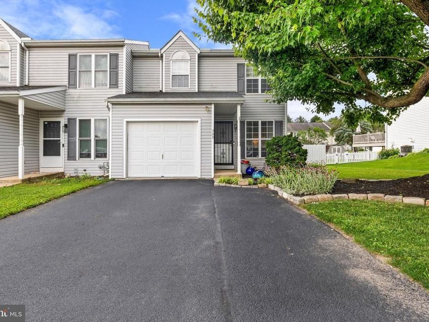 309 Parklawn Court, Lancaster, PA 17601 Main Photo