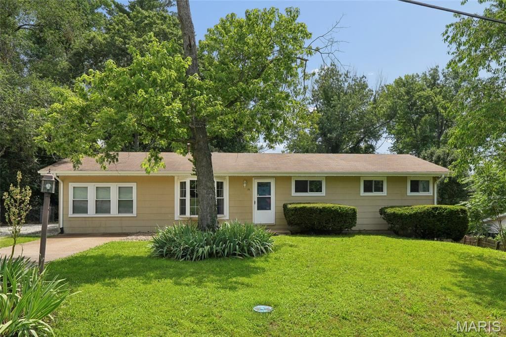 14 Ken Drive , Fenton, MO 63026 Main Photo