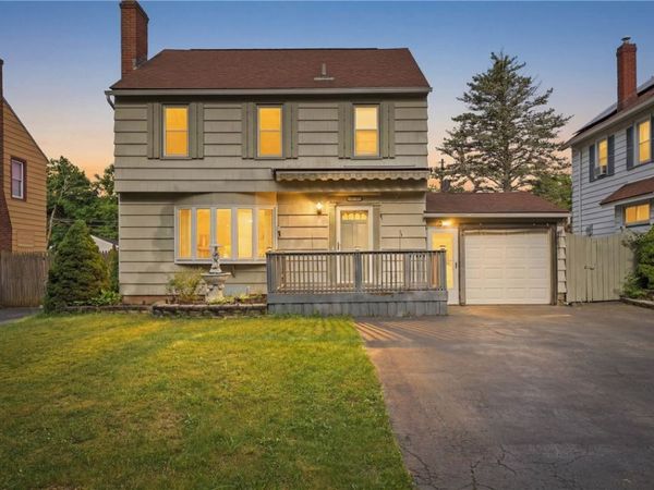 53 Woodman Park, Rochester, NY 14609