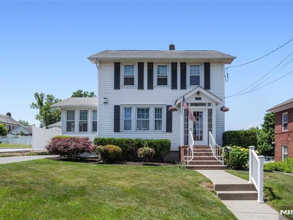 256 Raymond Street, Hasbrouck Heights, NJ 07604
