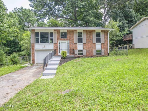 6516 Ellesmere Drive, Knoxville, TN 37921