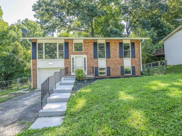 6516 Ellesmere Drive, Knoxville, TN 37921
