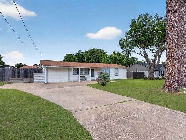 7701 Buck Street, North Richland Hills, TX 76182