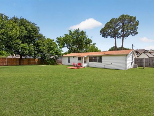 7701 Buck Street, North Richland Hills, TX 76182