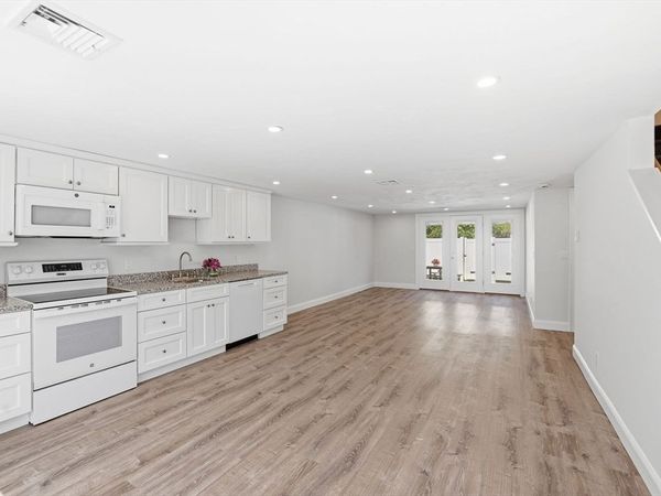 66 Pine Valley Dr, Unit 66 aka 27A, Falmouth, MA 02482