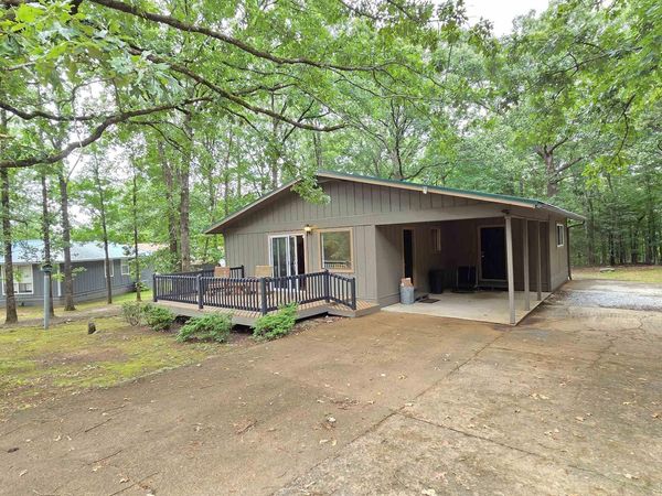 220 Lookout Dr, Fairfield Bay, AR 72088