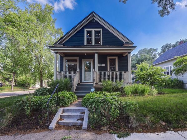 1162 Thomas Avenue, Saint Paul, MN 55104