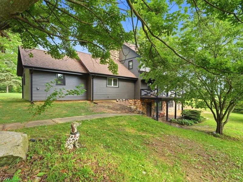3731 Fortuna Drive, Akron, OH 44312 Photo 2