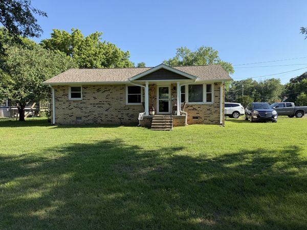 135 Irvin Rd, La Vergne, TN 37086