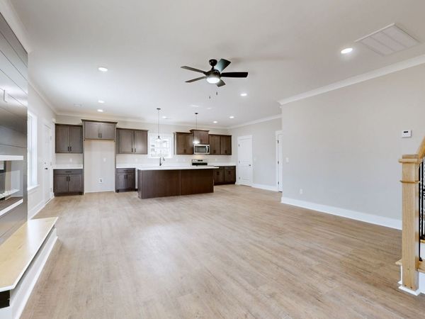 613 Short Mt St , Smithville, TN 37166