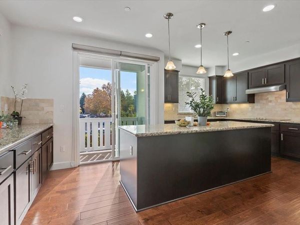 2041 Atlas Loop, Mountain View, CA 94043