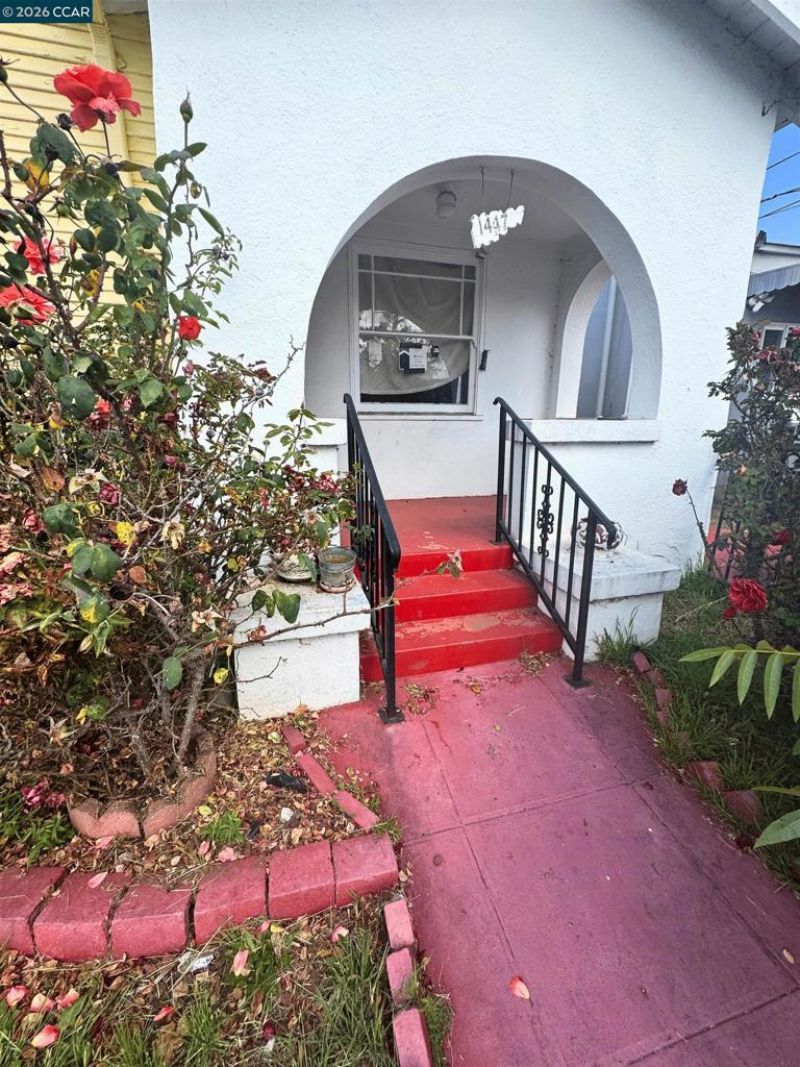 1447 53rd Ave, Oakland, CA 94601 Main Photo