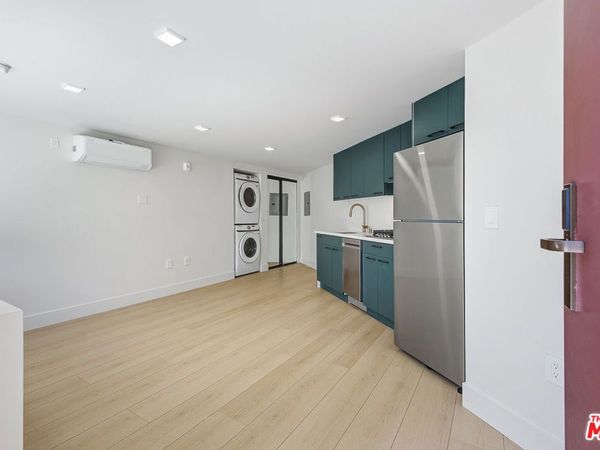 12425 Texas Avenue, Unit 5, Los Angeles, CA 90025
