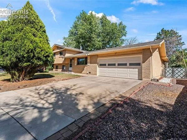 4025 N Carefree Circle, Colorado Springs, CO 80917