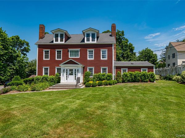 68 Nassau Road, Huntington, NY 11743