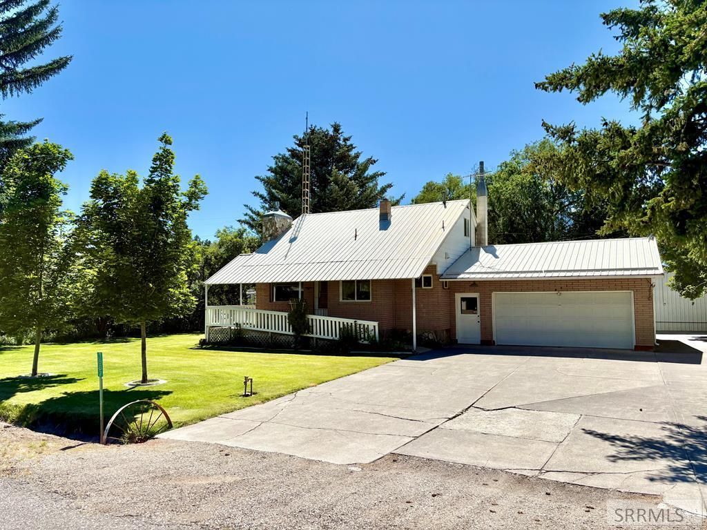 1887 N 36th E, Idaho Falls, ID 83401 Main Photo