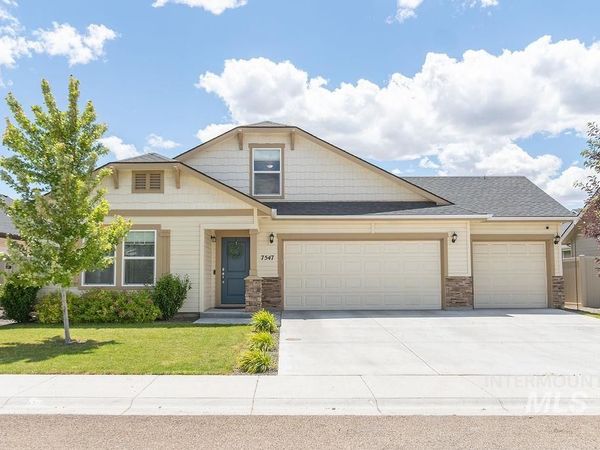 7547 E Savanna River St, Nampa, ID 83687