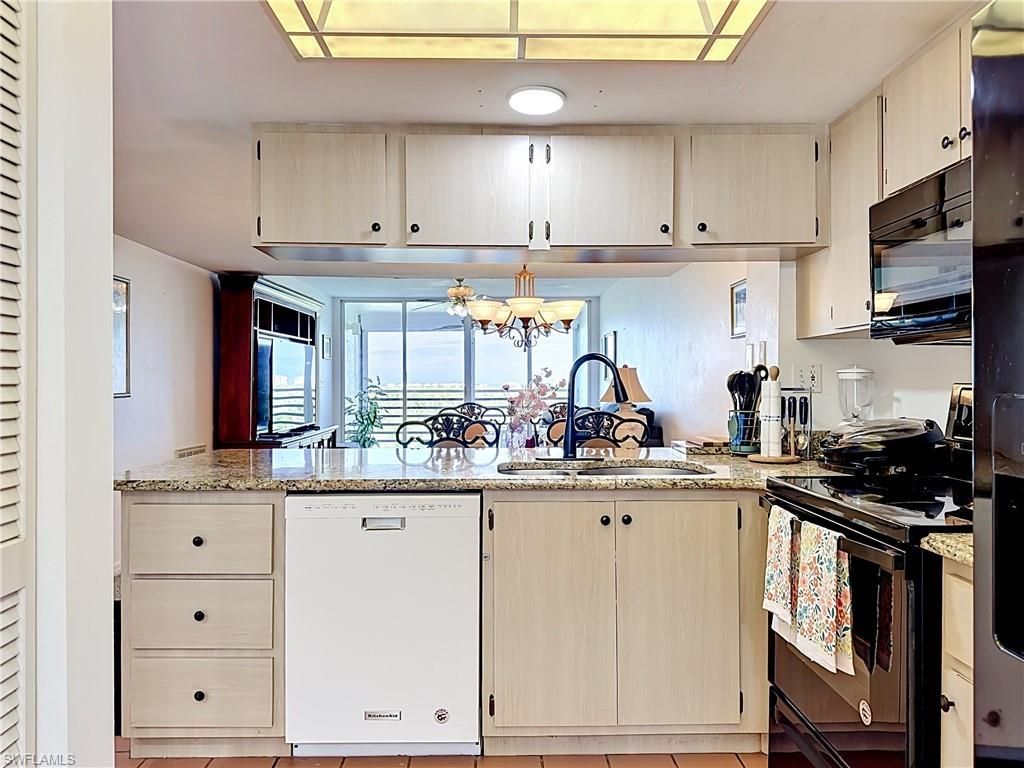 15171 Cedarwood Ln, Unit 3604, Naples, FL 34110 Photo