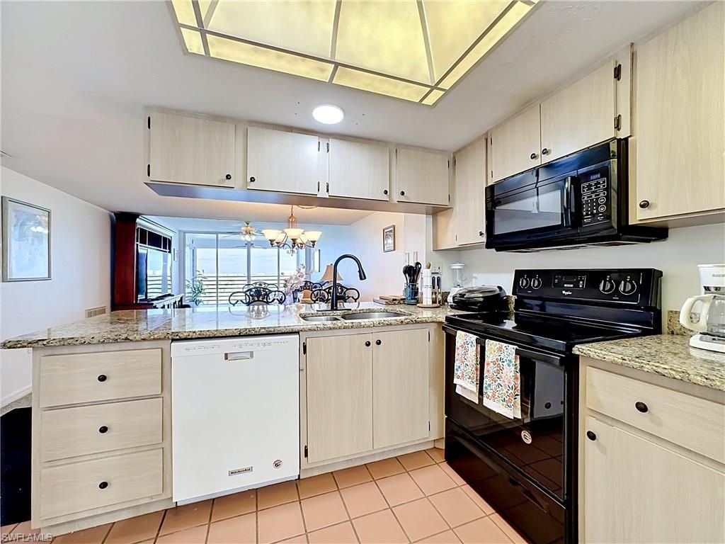 15171 Cedarwood Ln, Unit 3604, Naples, FL 34110 Photo
