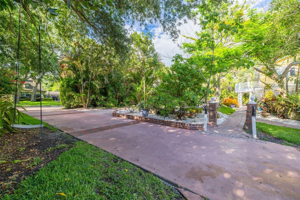 1821 Oak Creek Drive, Dunedin, FL 34698 Photo