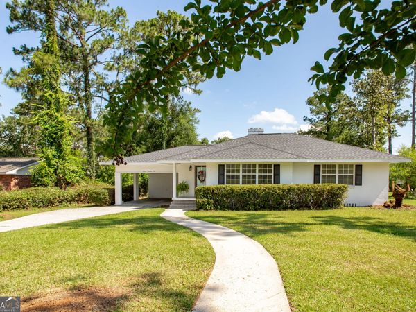 1109 Cherokee Circle, Waycross, GA 31501