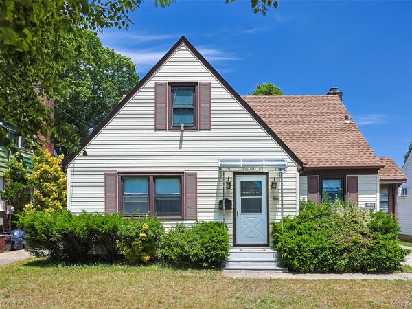 1010 Polk Avenue , Franklin Square, NY 11010