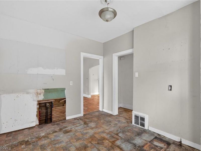 13810 Bartlett Avenue, Cleveland, OH 44120 Photo 10
