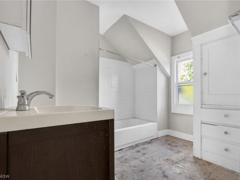 13810 Bartlett Avenue, Cleveland, OH 44120 Photo 11