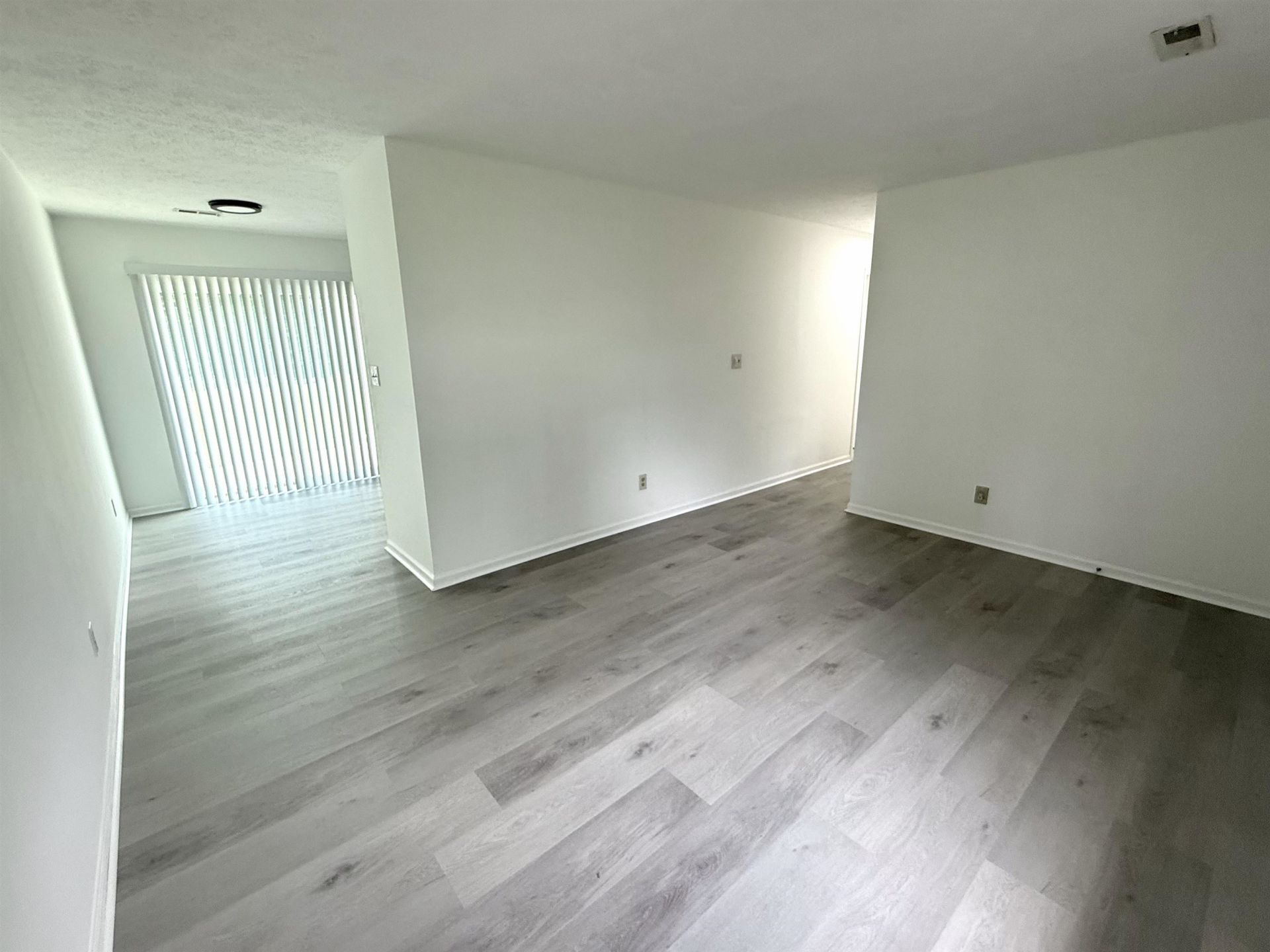 554 Captain Ct. Photo 12