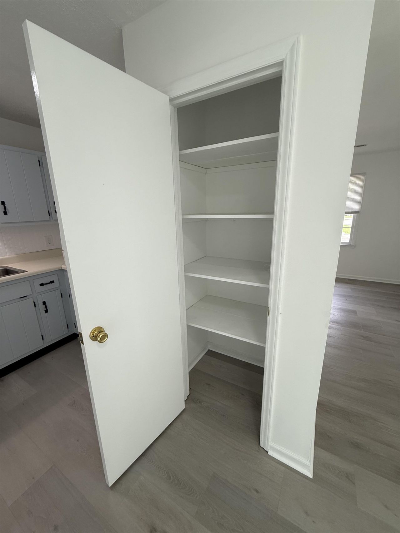 554 Captain Ct. Photo 19