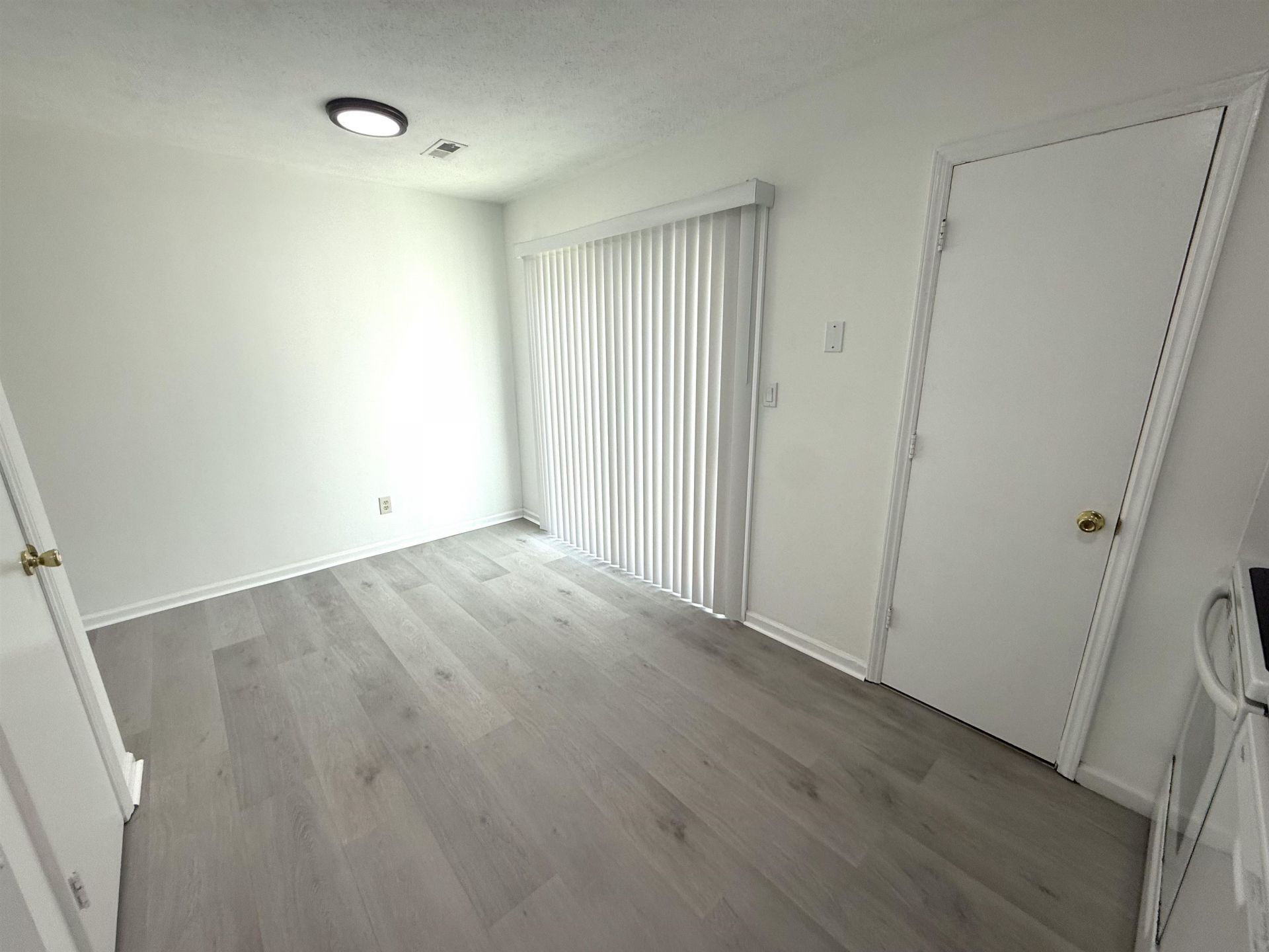 554 Captain Ct. Photo 20