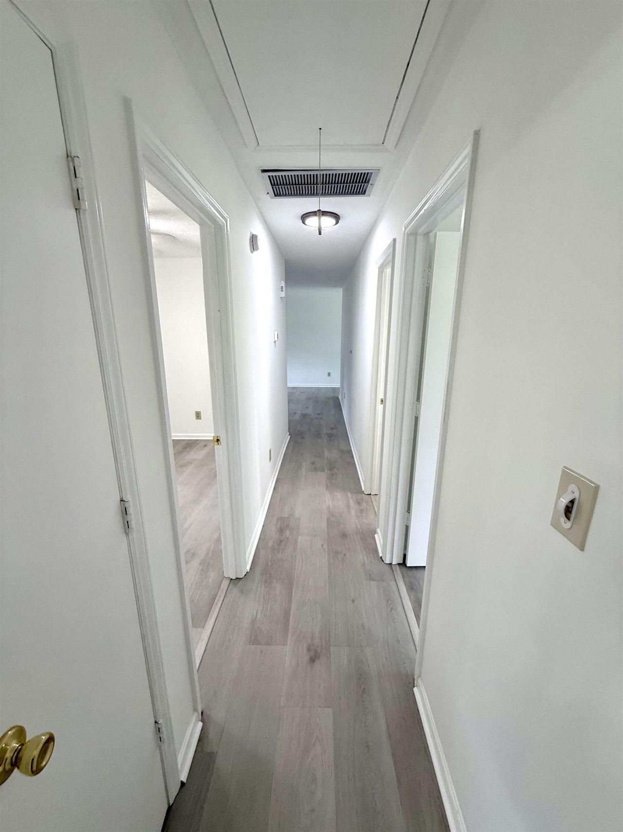 554 Captain Ct. Photo 23