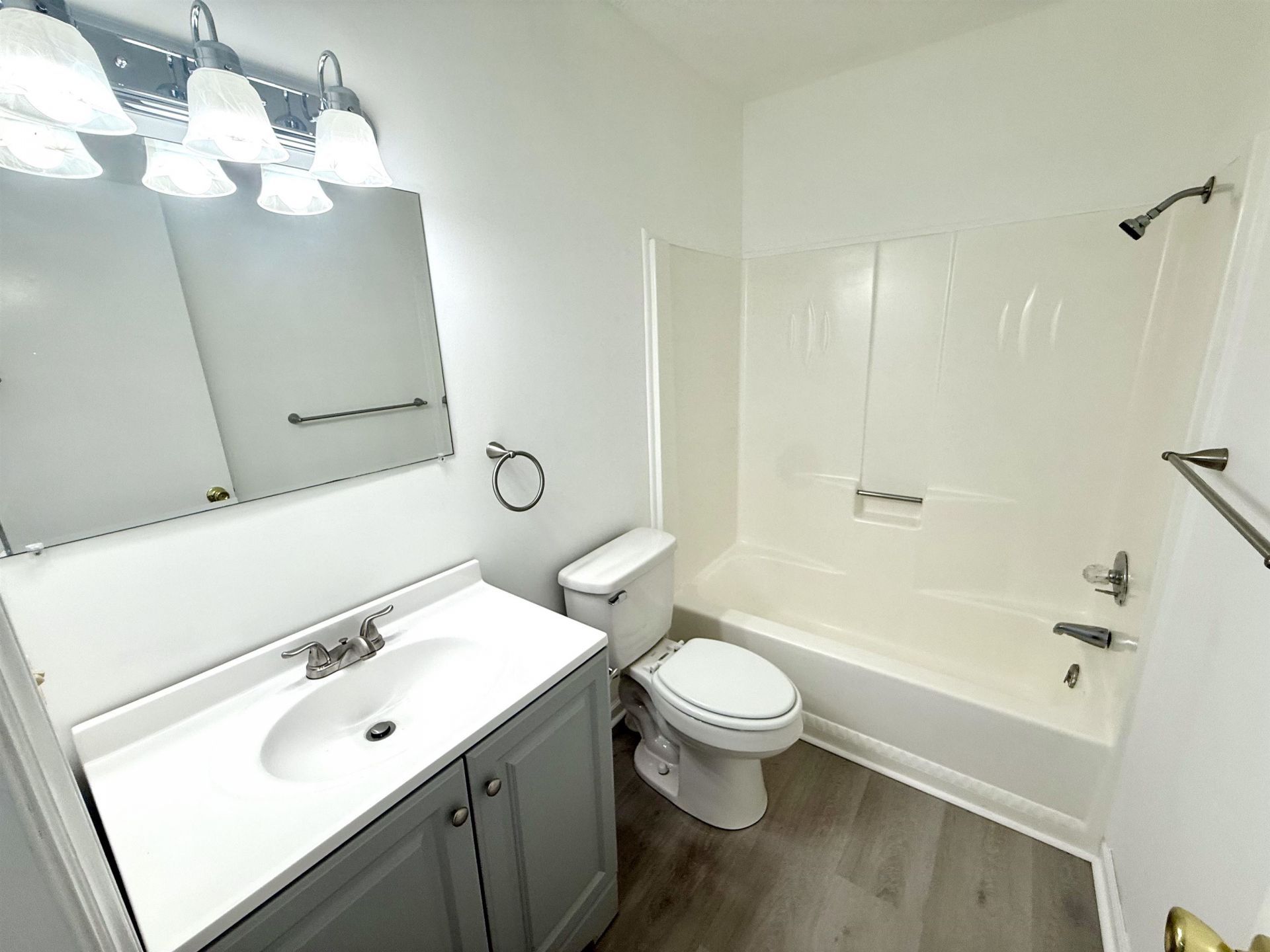 554 Captain Ct. Photo 26