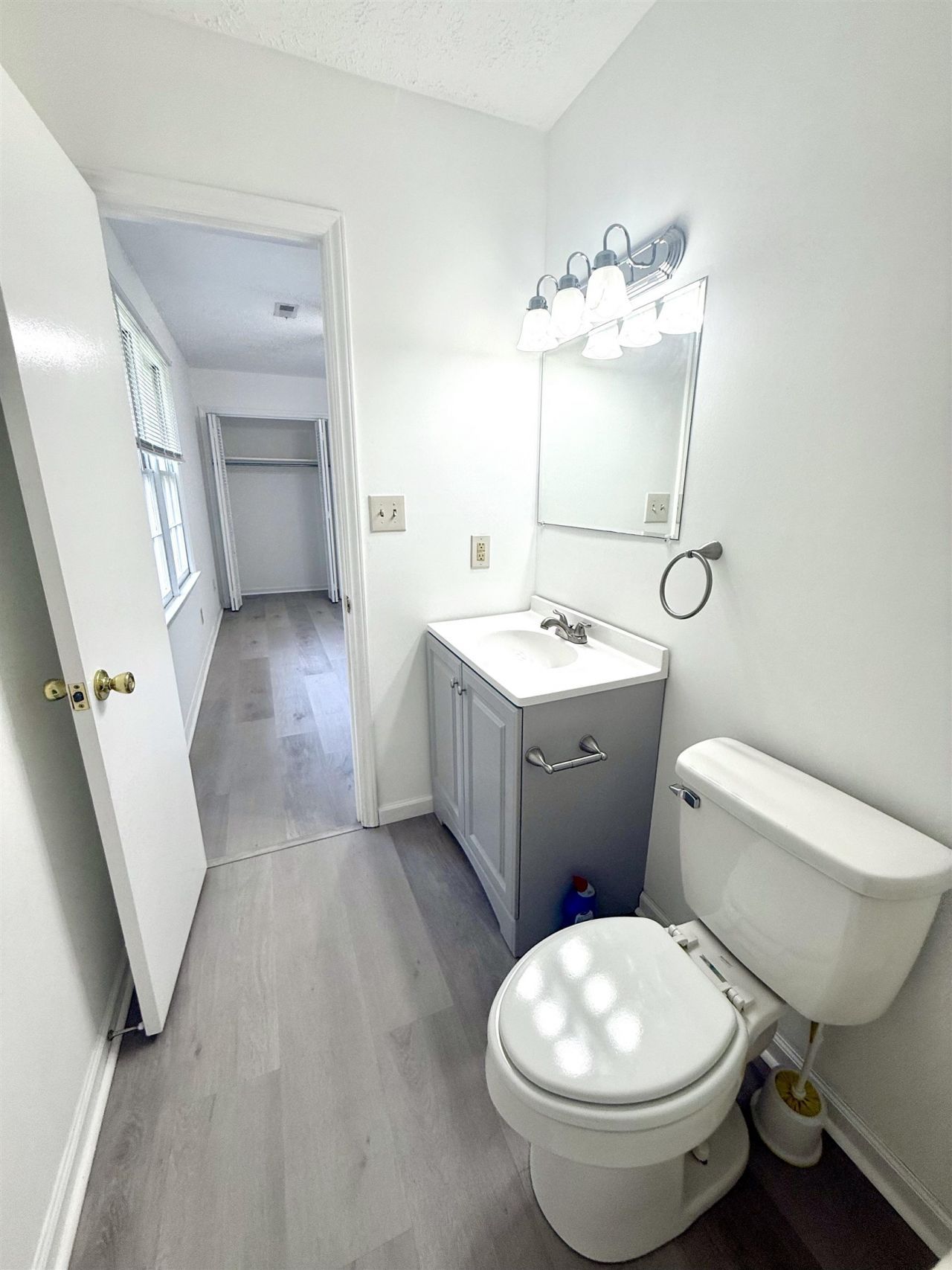 554 Captain Ct. Photo 27