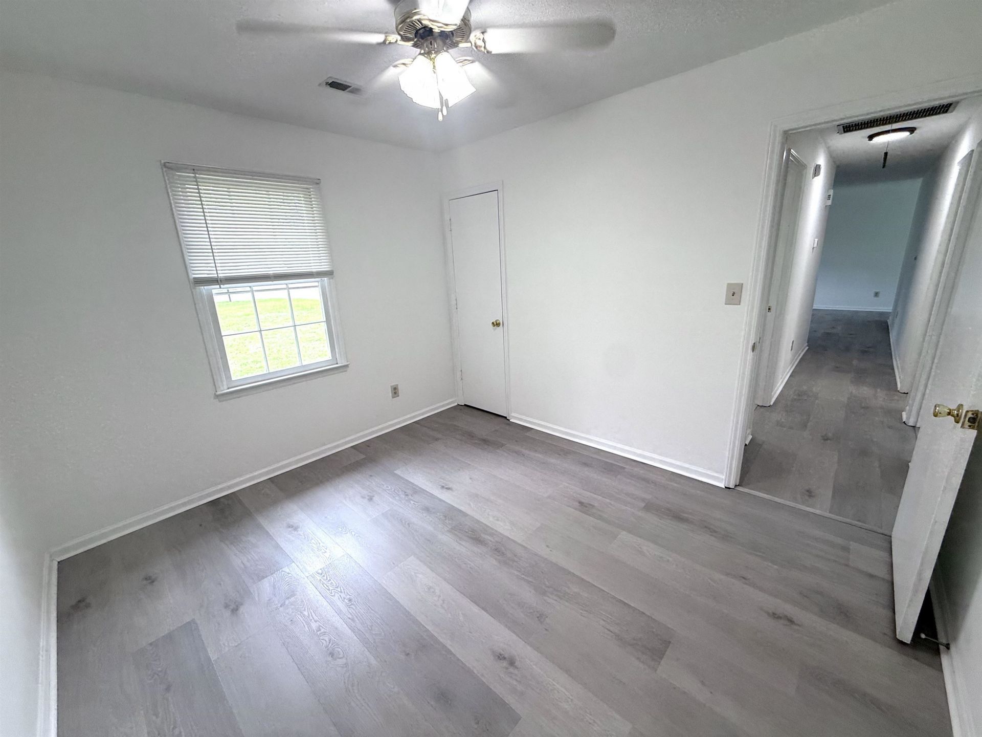 554 Captain Ct. Photo 29