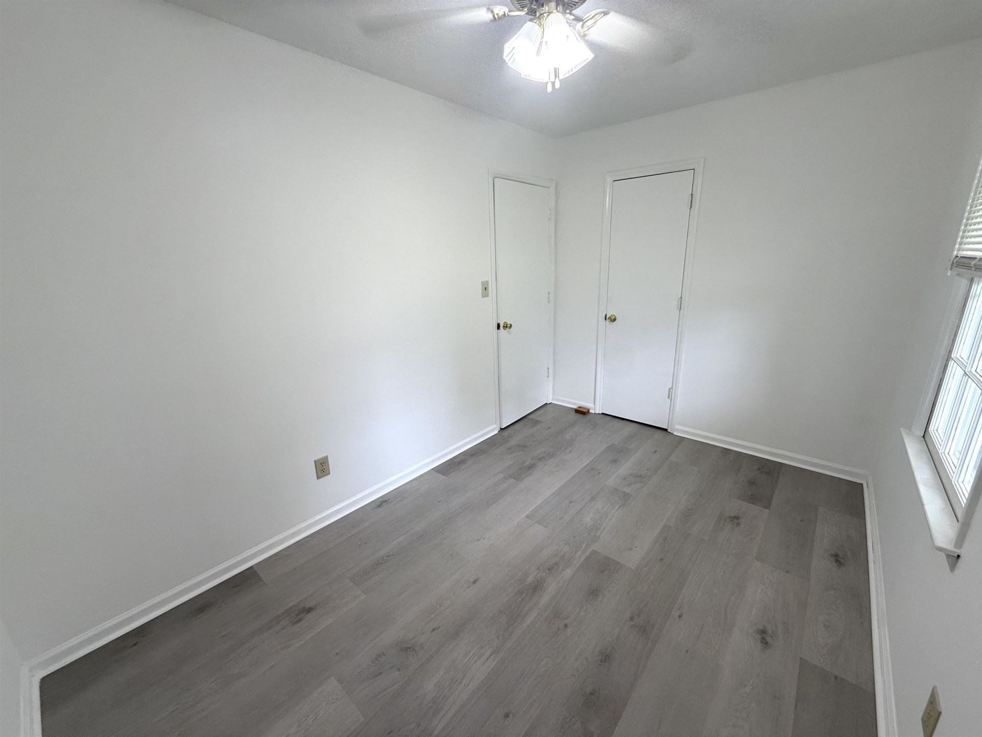 554 Captain Ct. Photo 33
