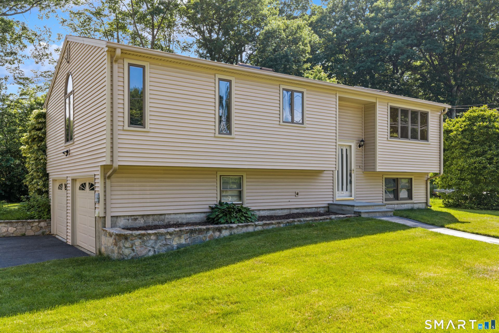 3 Hawley, Ansonia, CT 06401 Main Photo