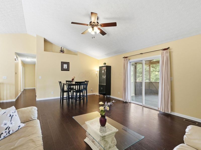 1399 Meeks Meadow Drive, Columbus, OH 43223 Photo 14