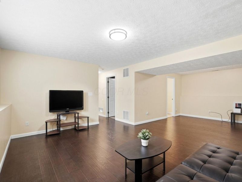 1399 Meeks Meadow Drive, Columbus, OH 43223 Photo 39