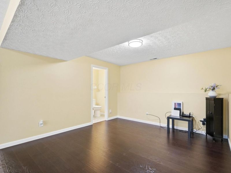 1399 Meeks Meadow Drive, Columbus, OH 43223 Photo 41