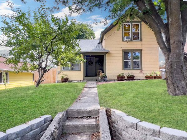 321 NW Harrison St, Pullman, WA 98816