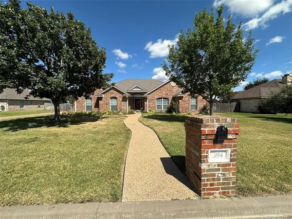 394 Sunland Park , Robinson, TX 76706