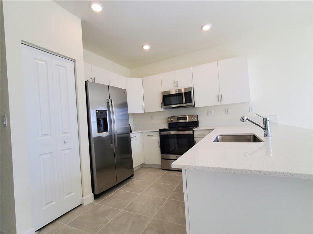 3216 W 114th Terrace, Hialeah, FL 33018 Photo