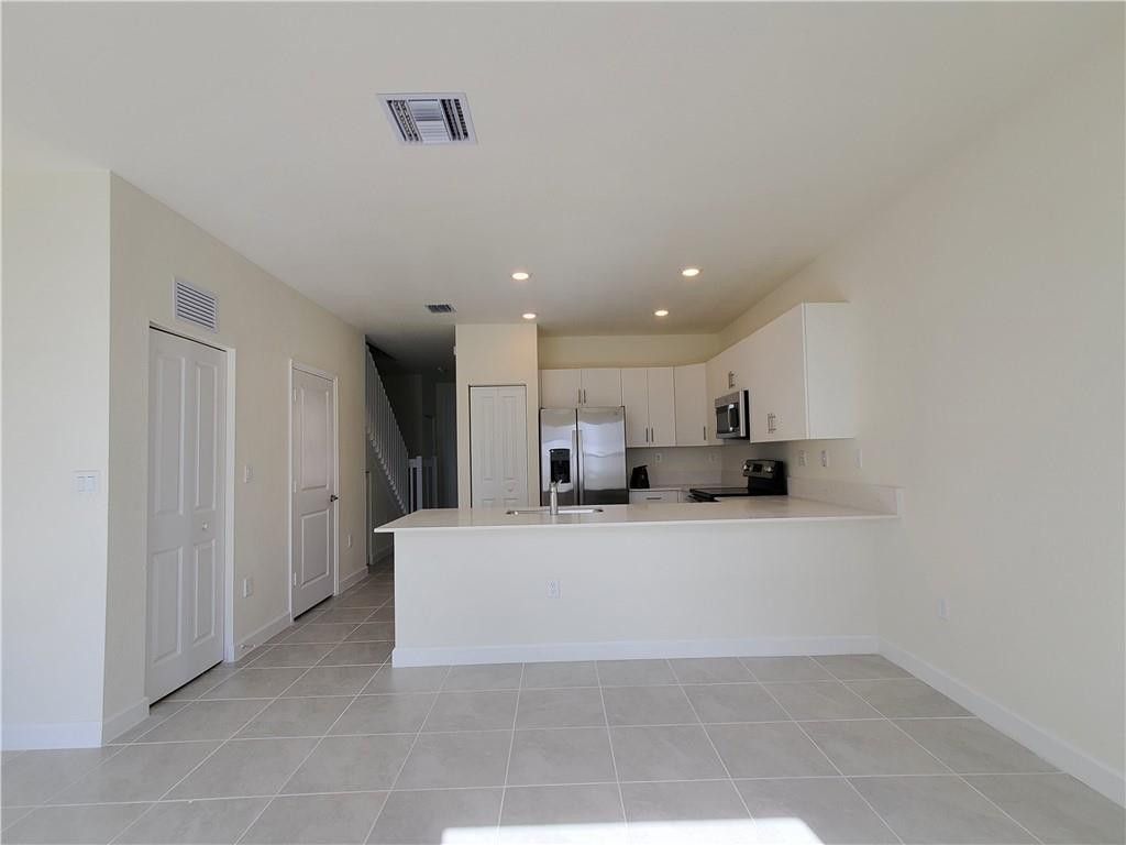 3216 W 114th Terrace, Hialeah, FL 33018 Photo