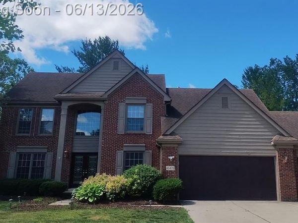 45475 Irvine Drive, Novi, MI 48374